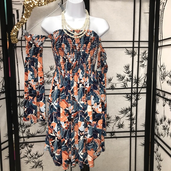 Off the shoulder floral dress - Picture 3 of 8